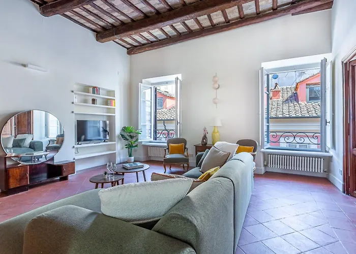 Apartment Iflat Monti Life With Elegance, Comfort And Beauty